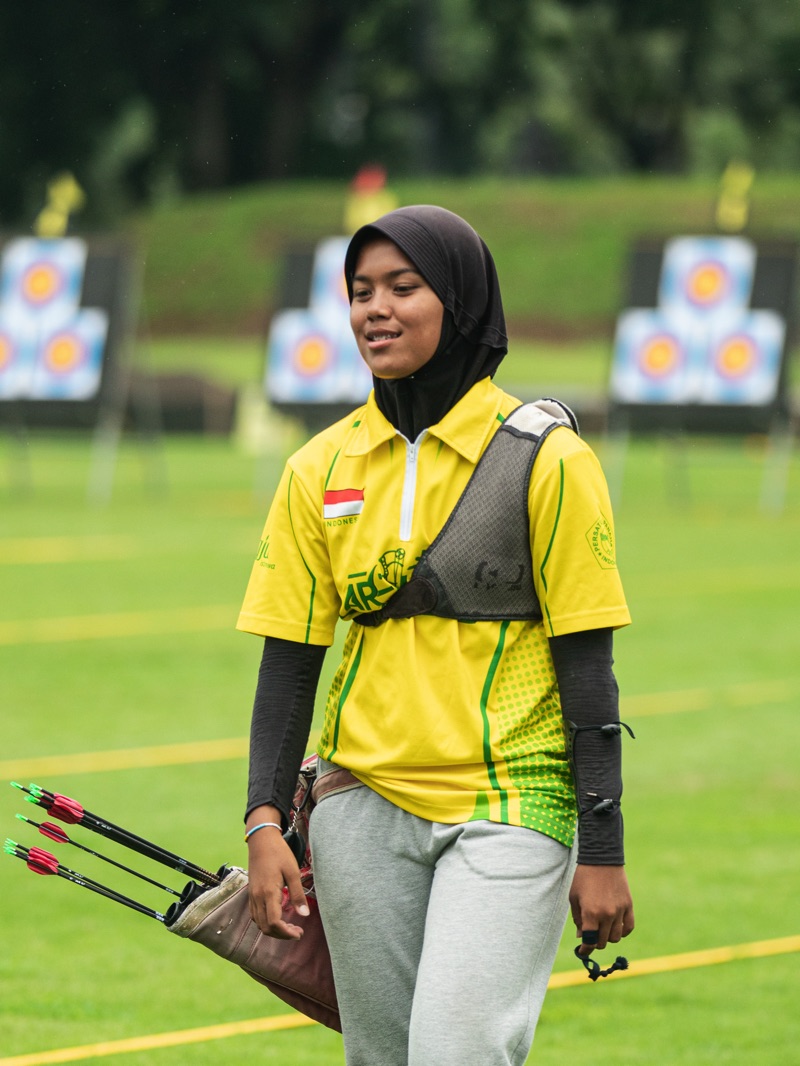 Nashwa Wibowo bersiap untuk berlaga di nomor individu rescurve pada Seleknas Tahap I PB Perpani di Lapangan Panahan Gelora Bung Karno, di Jakarta, pada Rabu (22/2/23)